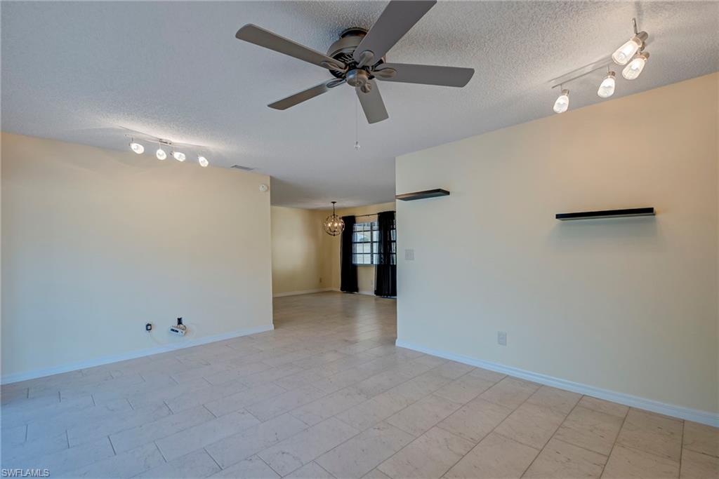 ISLES OF CALOOSA YACHT + RACQUET CLUB - Residential