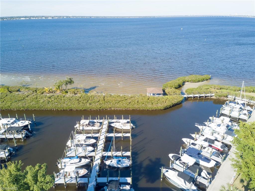 ISLES OF CALOOSA YACHT + RACQUET CLUB - Residential