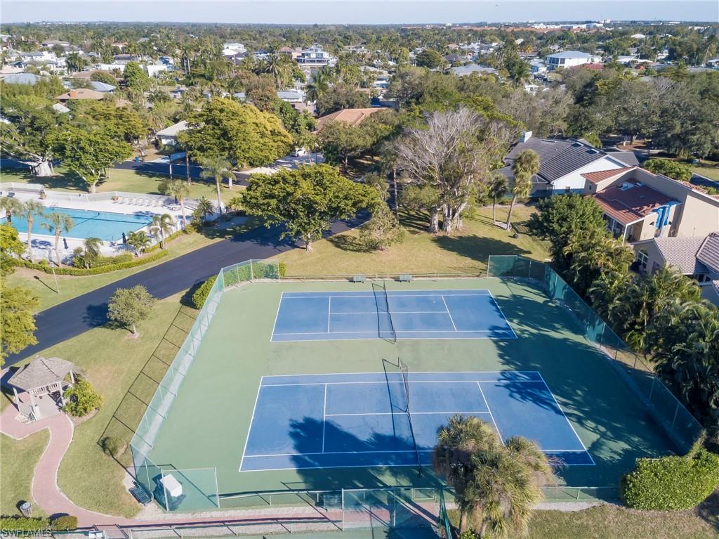 ISLES OF CALOOSA YACHT + RACQUET CLUB - Residential