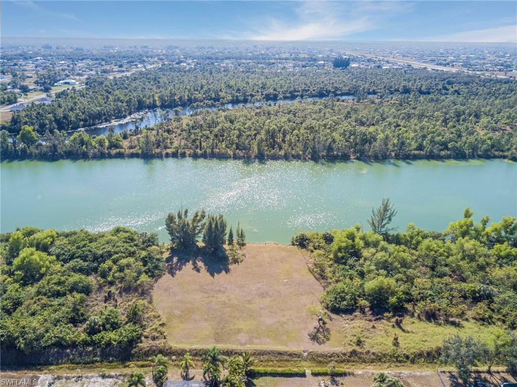 CAPE CORAL - Land