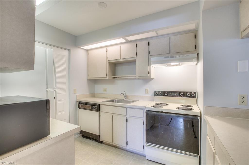 SUMMERLIN WOODS - Residential