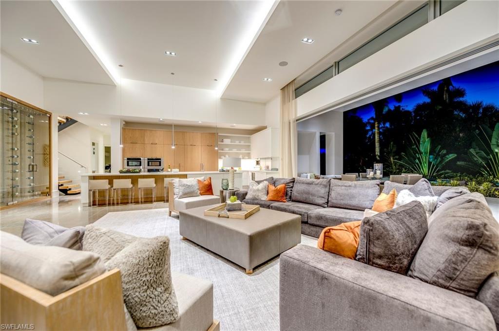 MOORINGS - Residential