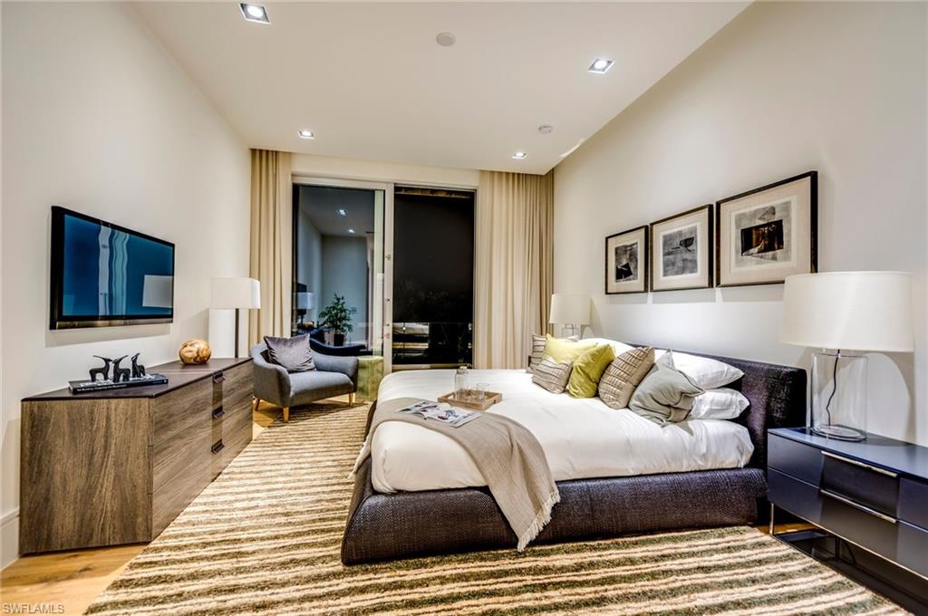 MOORINGS - Residential