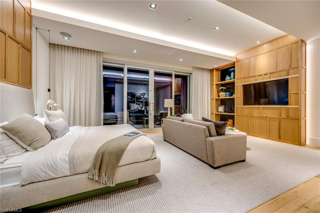 MOORINGS - Residential