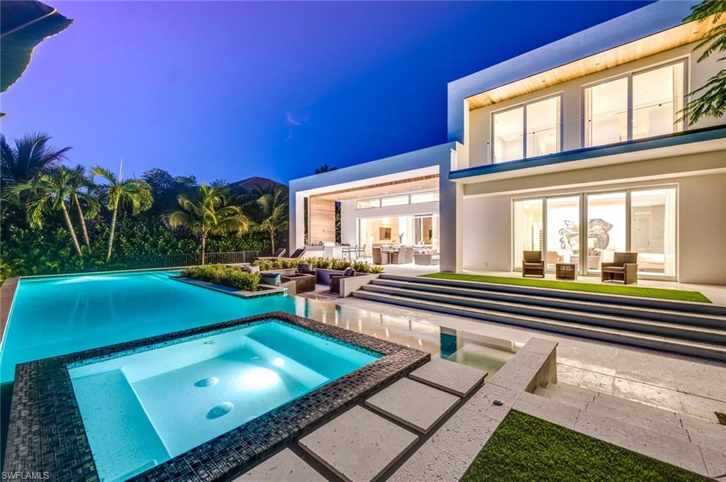 MOORINGS - Residential