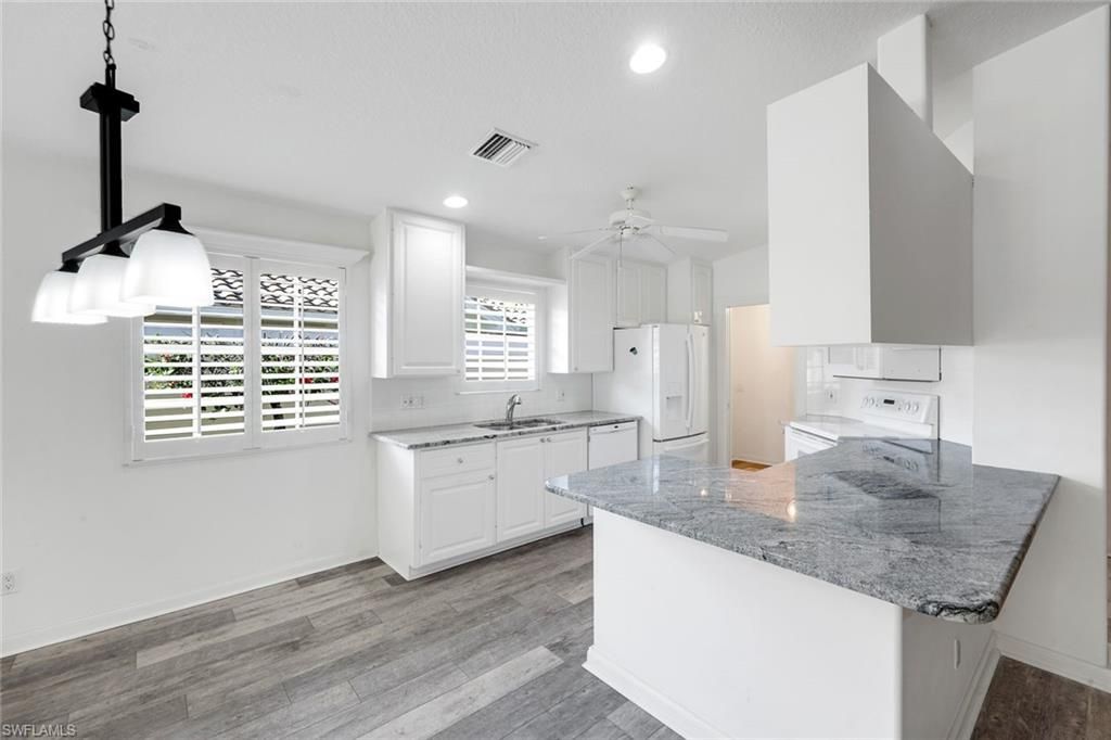 Photo of 3239 Barbados LN, NAPLES, FL 34119 (MLS # 226011284)