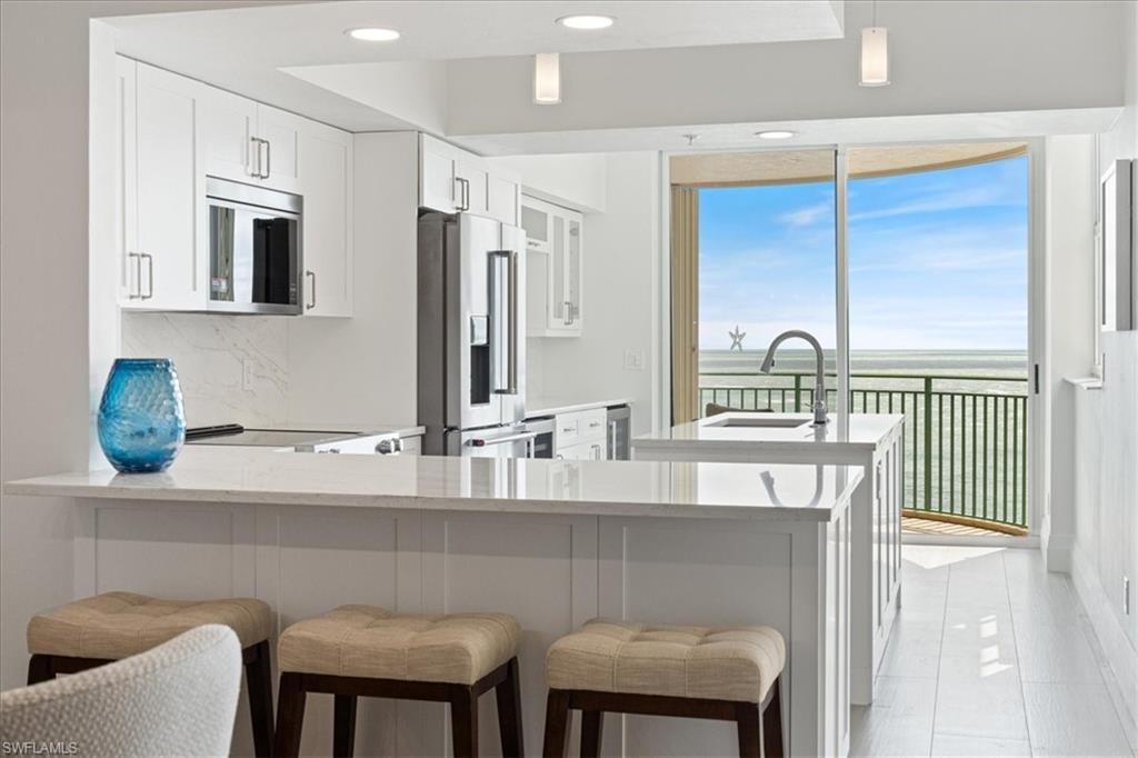 980 Cape Marco DR 805