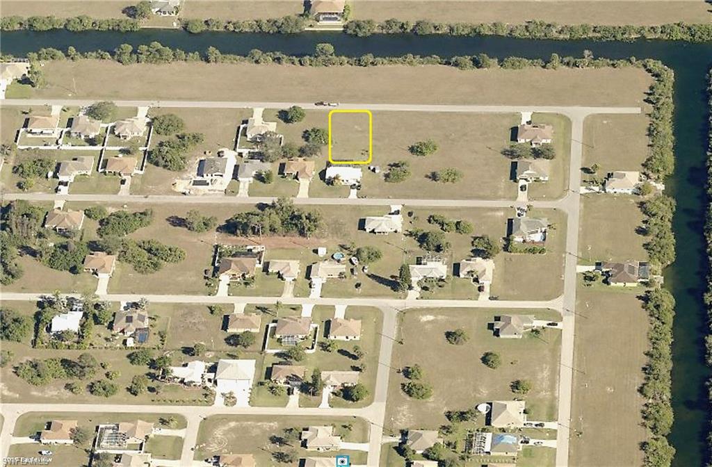 CAPE CORAL - Land
