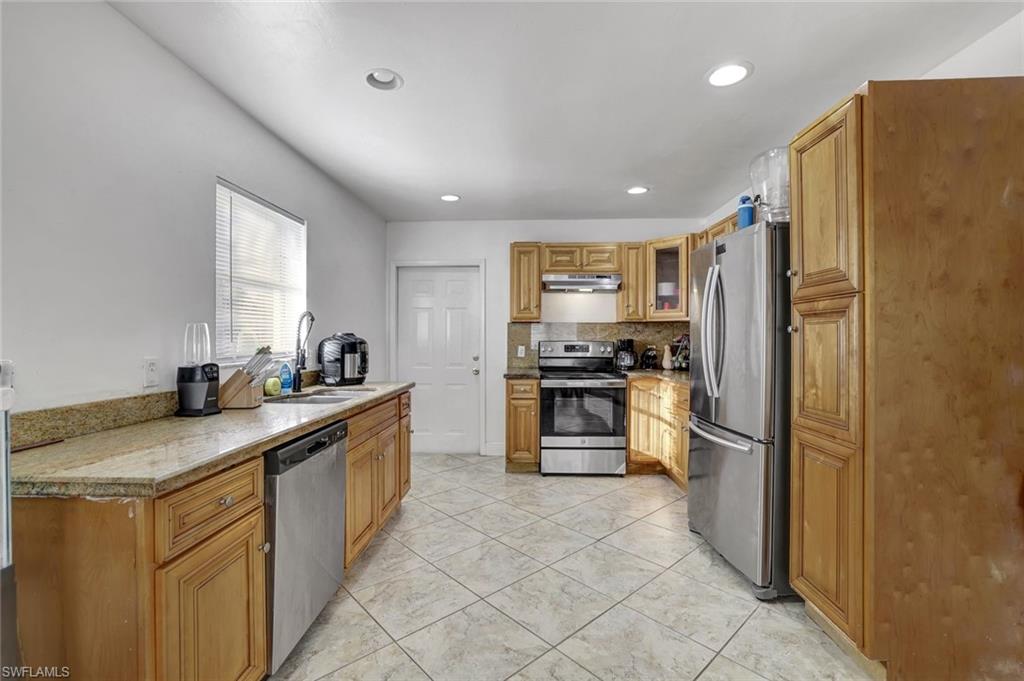 GOLDEN GATE ESTATES - Residential