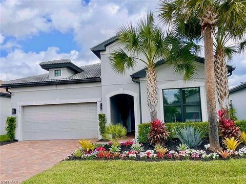 Photo of 9729 Everglades DR, NAPLES, FL 34120 (MLS # 226015227)