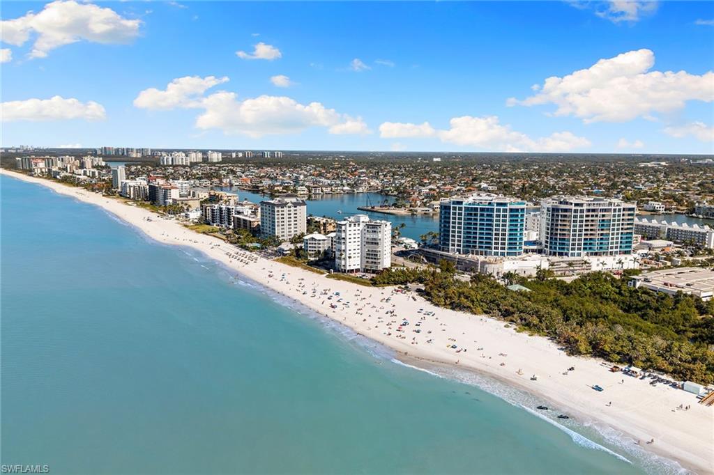 BEACHMOOR - Residential