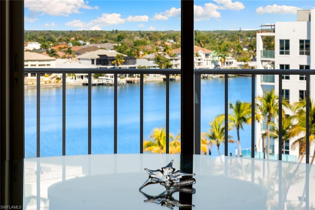 BEACHMOOR - Residential