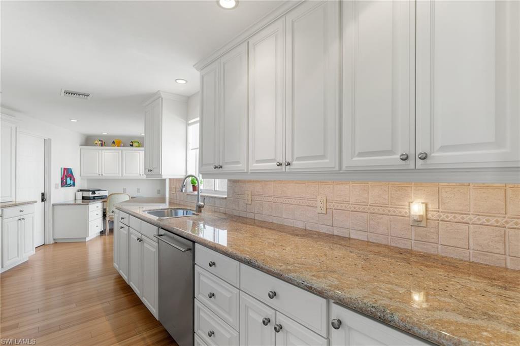 BEACHMOOR - Residential