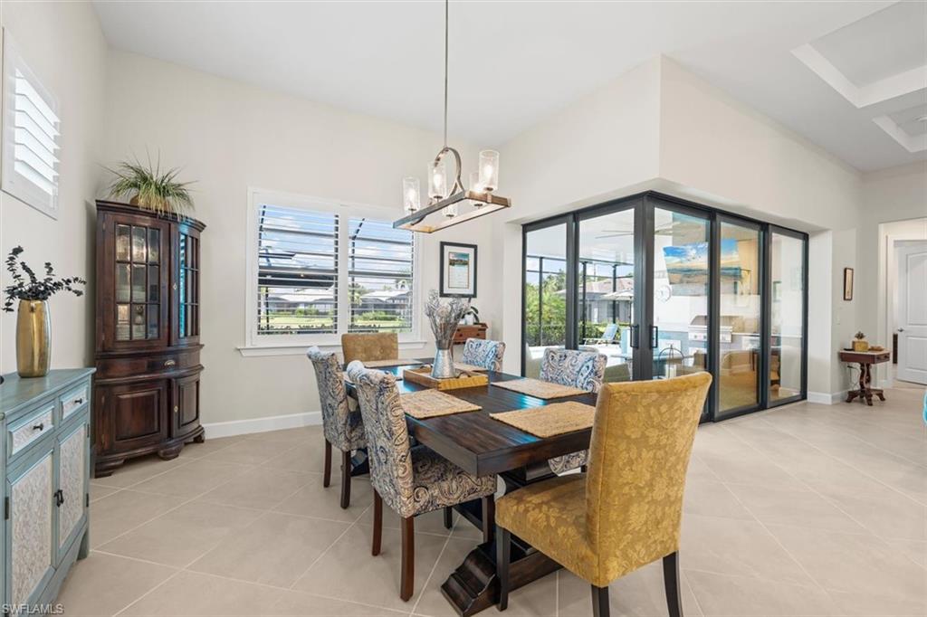 COUNTRY CLUB - Residential