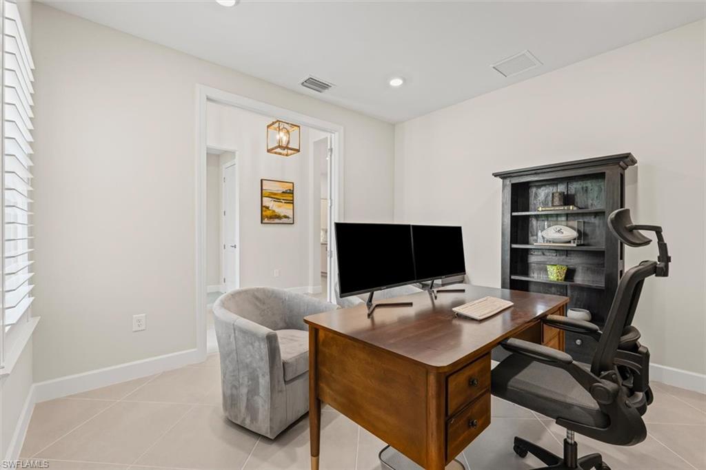 COUNTRY CLUB - Residential