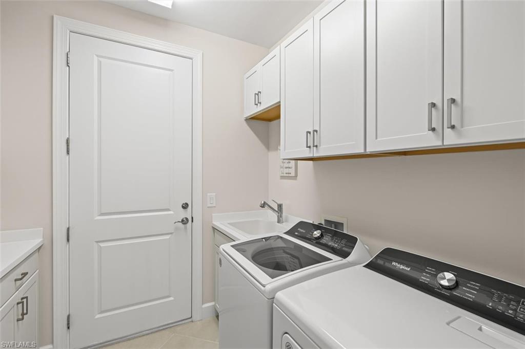 COUNTRY CLUB - Residential