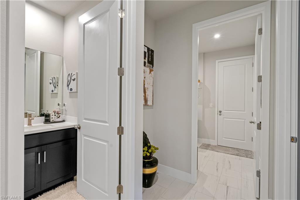 BONAVIE COVE - Residential