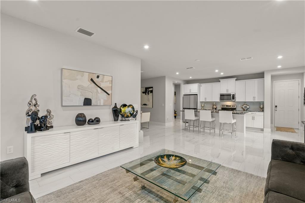 BONAVIE COVE - Residential