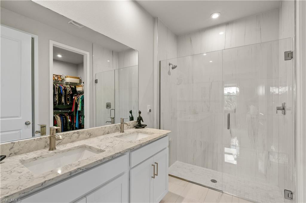 BONAVIE COVE - Residential