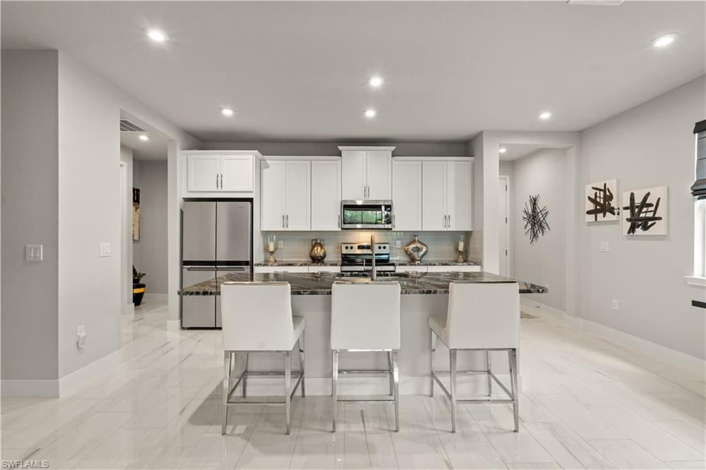 BONAVIE COVE - Residential