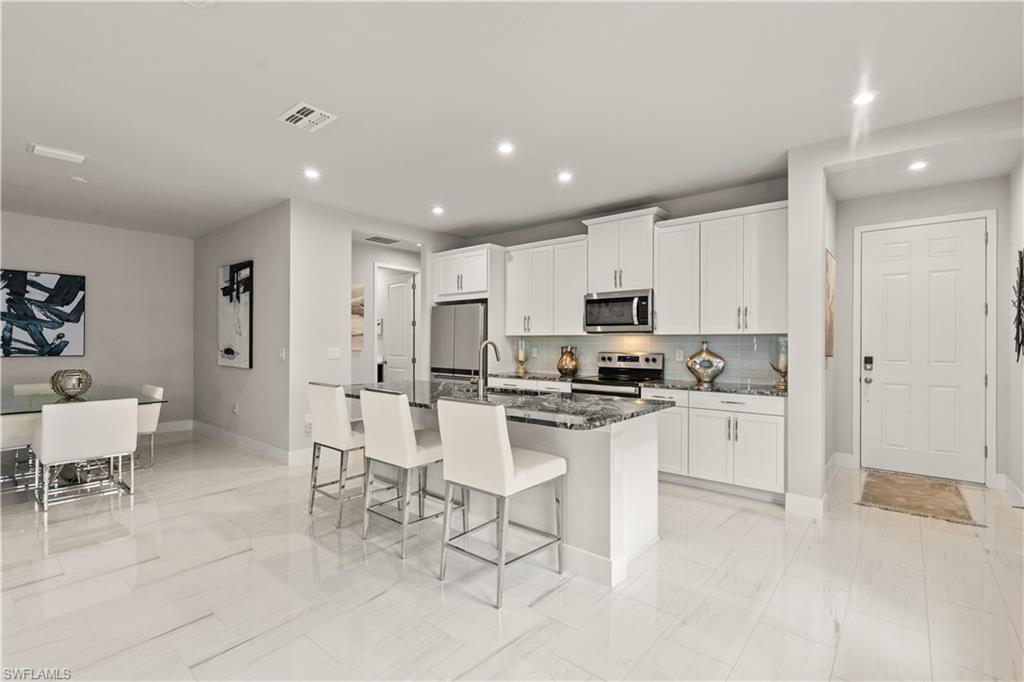 BONAVIE COVE - Residential