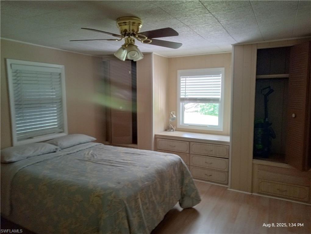 LAUREL ESTATES MOBILE HOME VIL - Residential