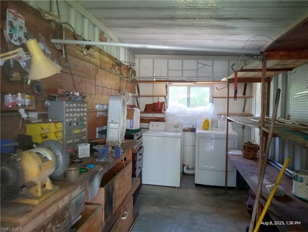 LAUREL ESTATES MOBILE HOME VIL - Residential