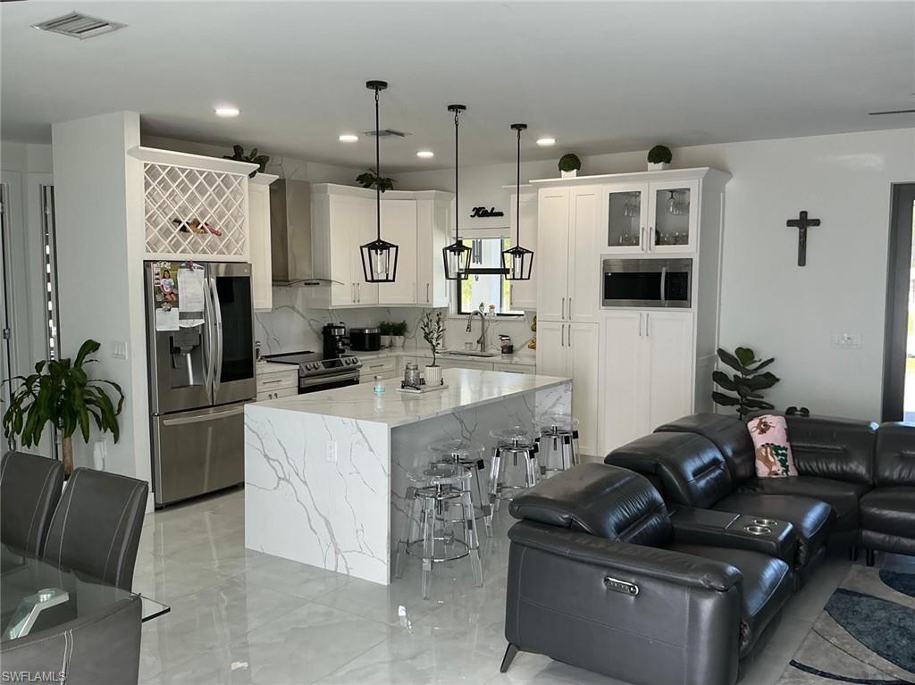 GOLDEN GATE ESTATES - Residential