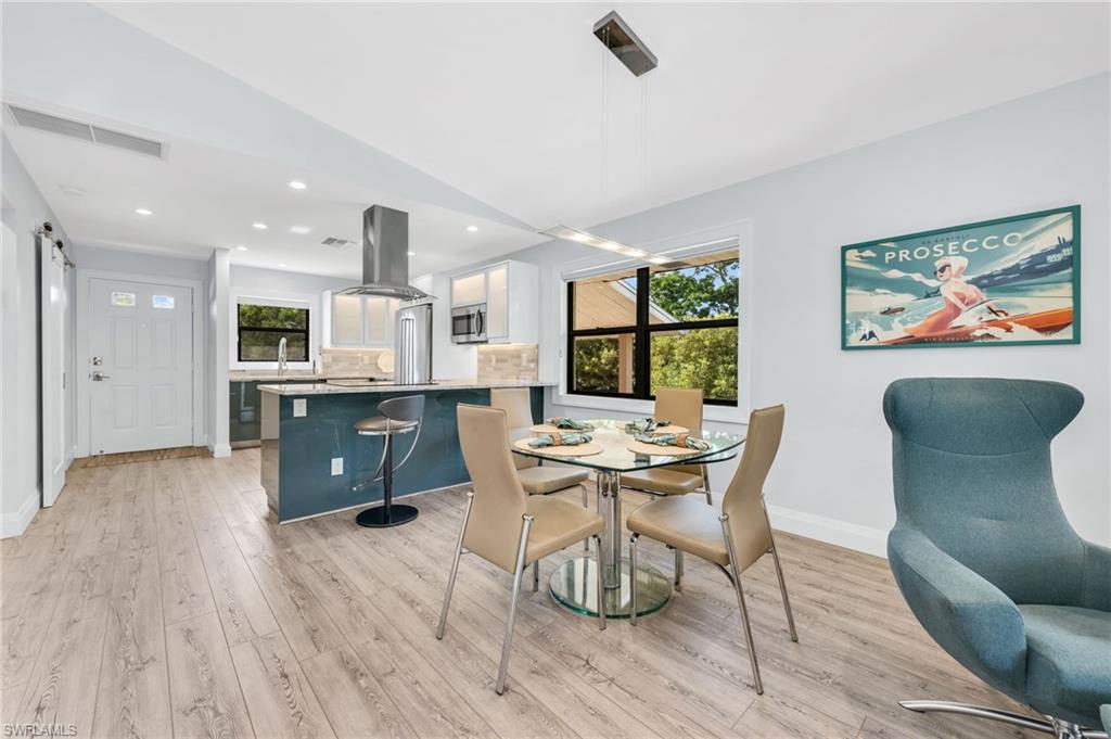 BAYSIDE VILLAS - Residential