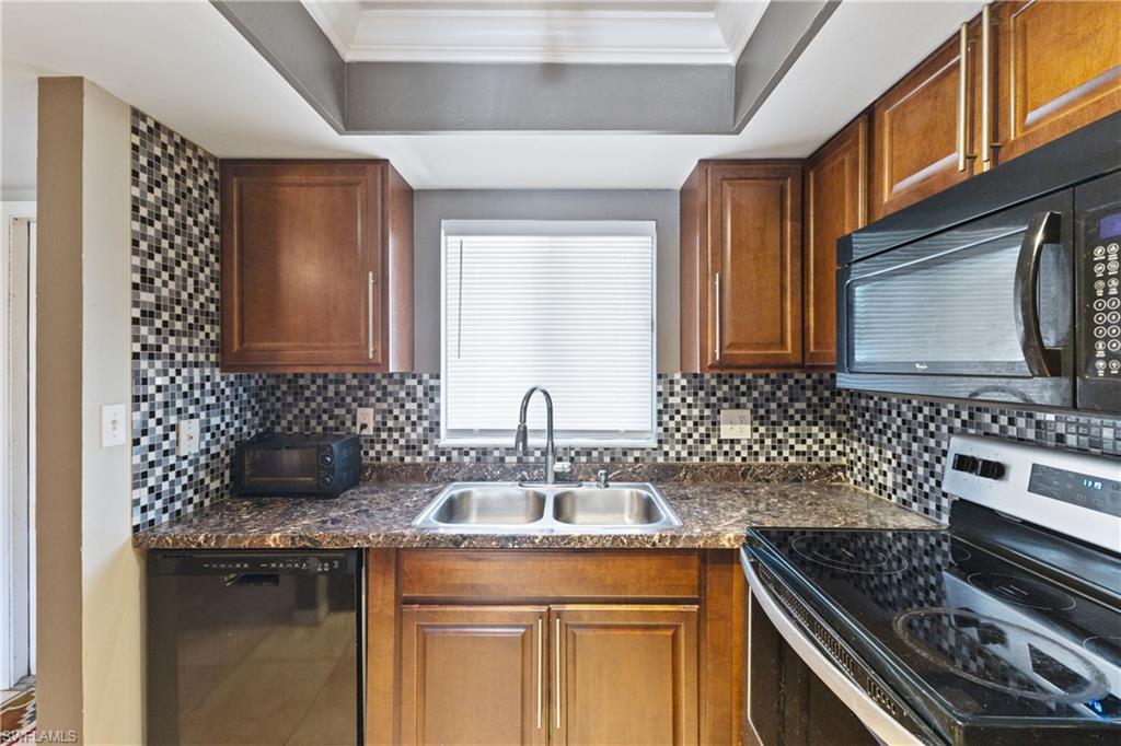 COUNTRY PINES CONDO - Residential