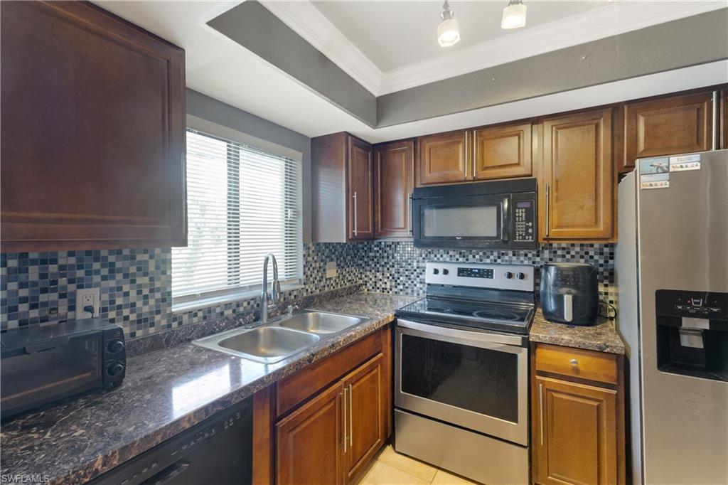 COUNTRY PINES CONDO - Residential