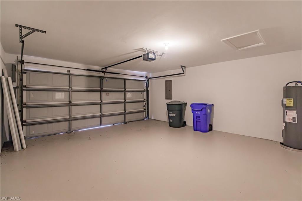 COLONIAL COUNTRY CLUB - Residential