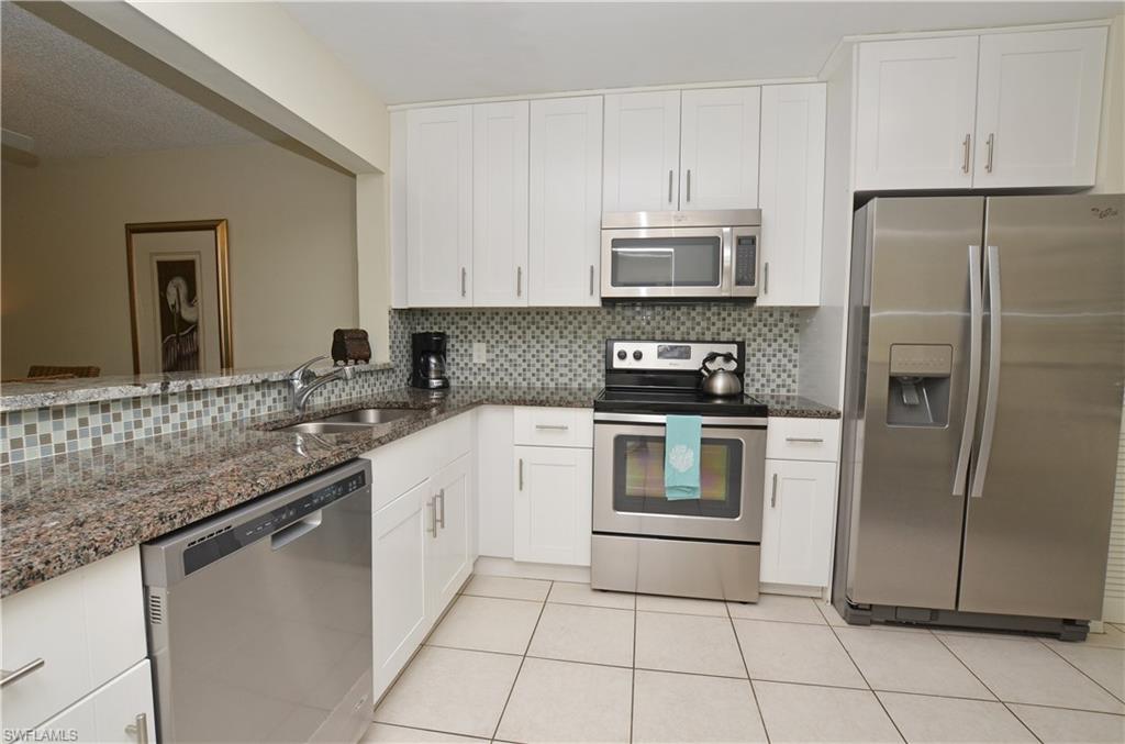 NAPLES PARKWOOD CLUB - Residential