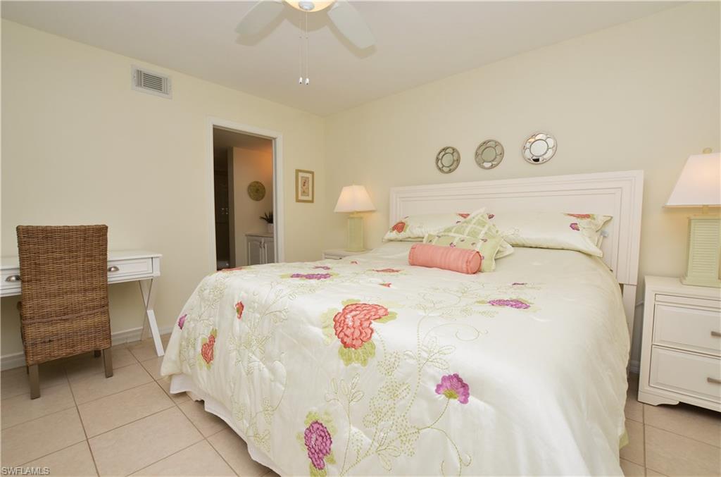 NAPLES PARKWOOD CLUB - Residential