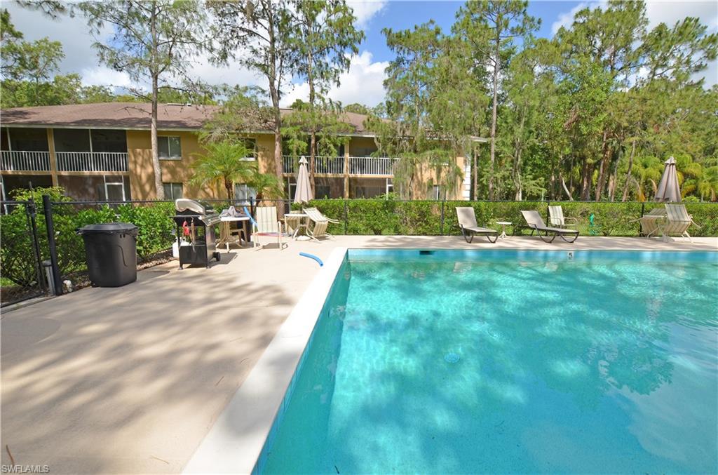 NAPLES PARKWOOD CLUB - Residential