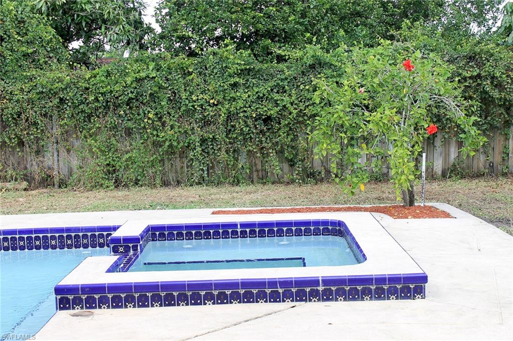 GOLDEN GATE CITY - Residential