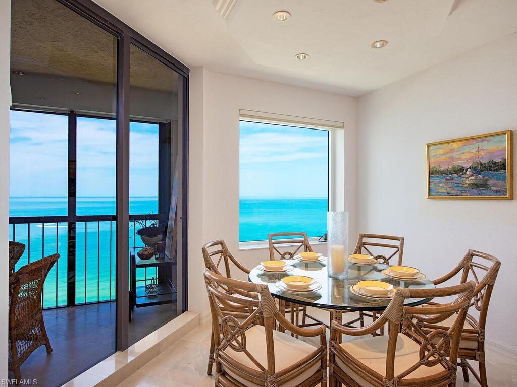 CARLYSLE AT BAY COLONY - Residential