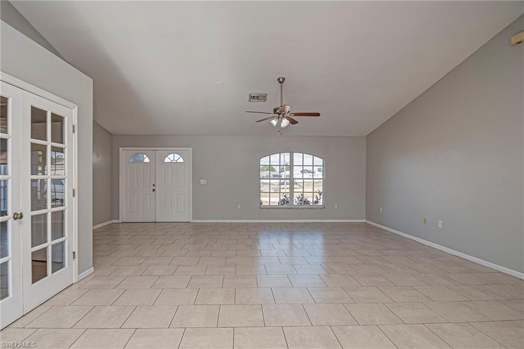 MIRROR LAKES - Residential