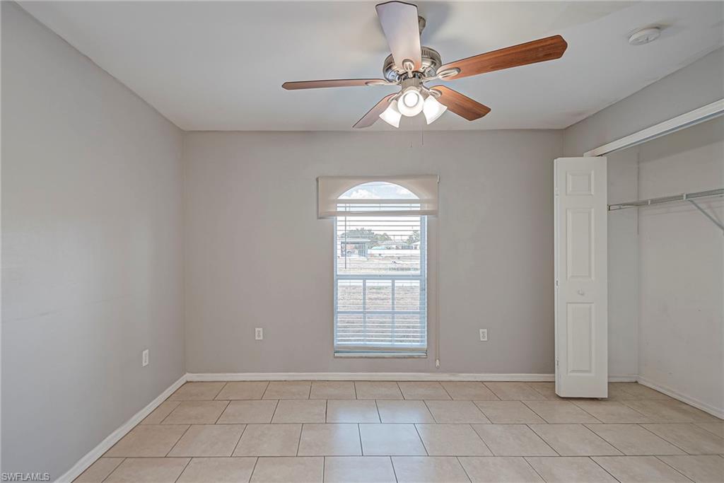 MIRROR LAKES - Residential