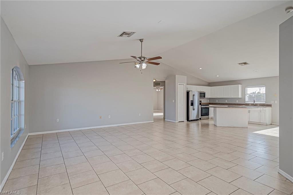 MIRROR LAKES - Residential