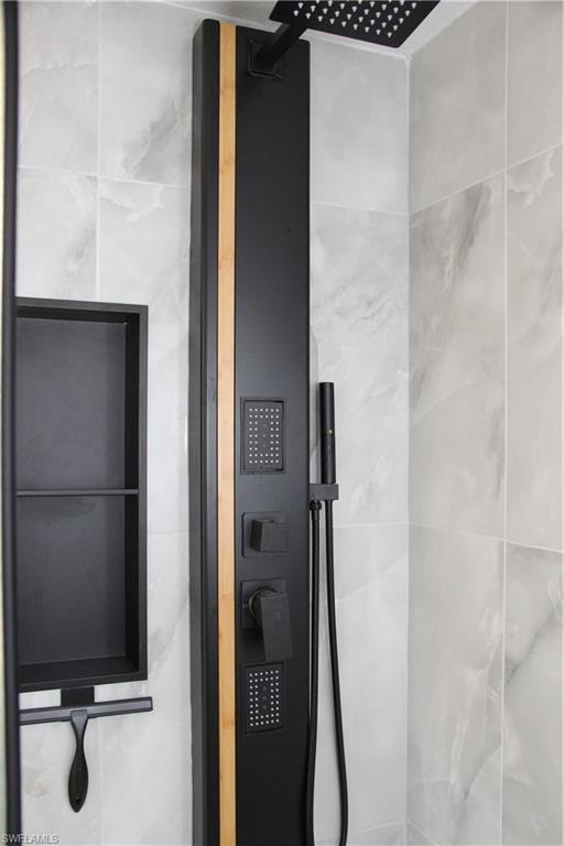 THE ENCLAVE AT NAPLES - Residential Lease