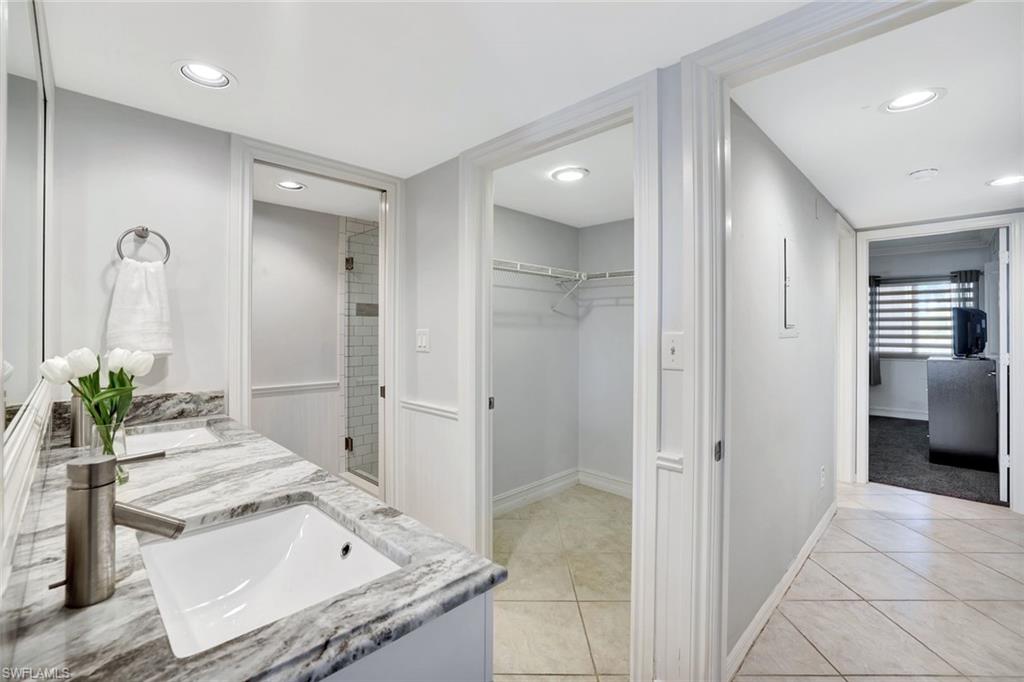 EAGLE CAY - Residential