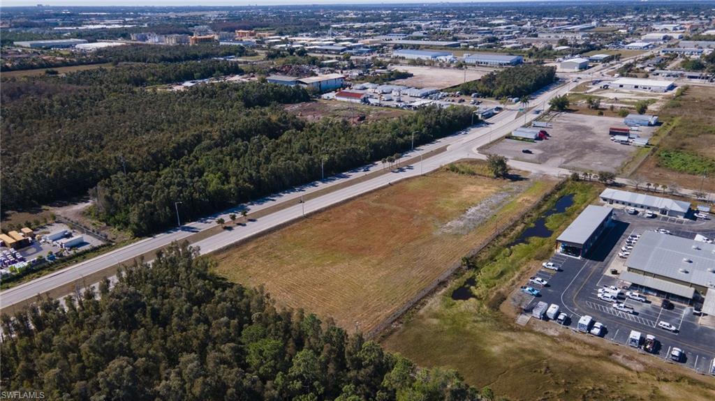 FORT MYERS - Land