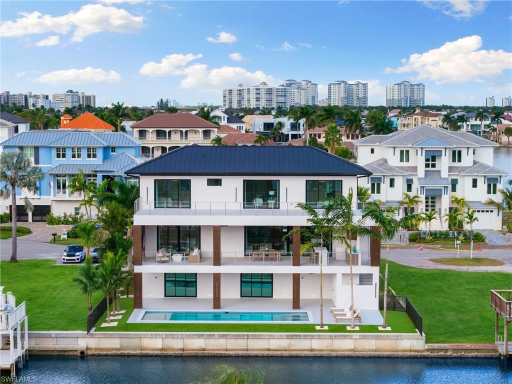 256 Trade Winds AVE