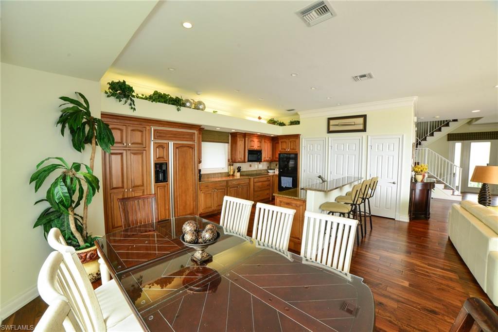 BAREFOOT BEACH - Residential