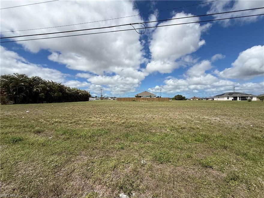 Prime opportunity in a highly desirable location! This exceptional lot is ideally situated on a main connecting road, offering convenient access to all major shopping, dining, and everyday essentials. Whether you’re looking to build your forever home or secure a smart investment property, this location offers both lifestyle and long-term value. A rare chance to build in a well-connected, growing area—don’t miss it.