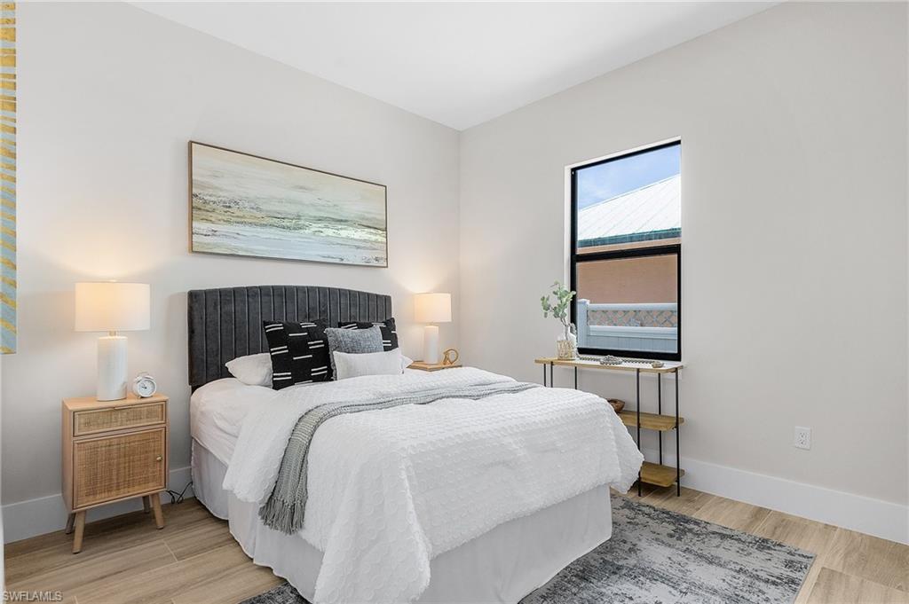 NAPLES PARK - Residential