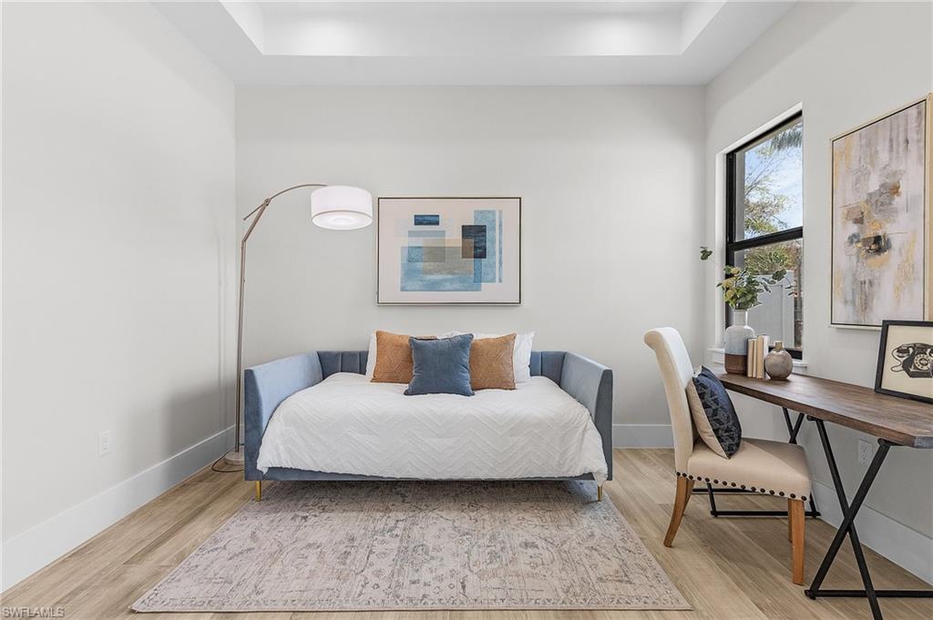 NAPLES PARK - Residential