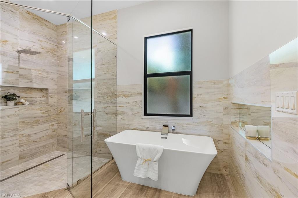 NAPLES PARK - Residential