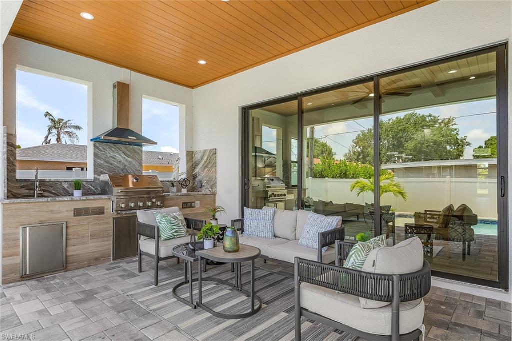 NAPLES PARK - Residential